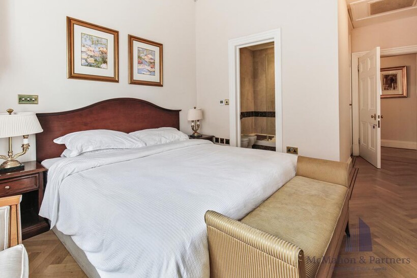 1 Kensington High Street, London, W8 6 bed flat to rent - £15,000 pcm (£3,462 pw)