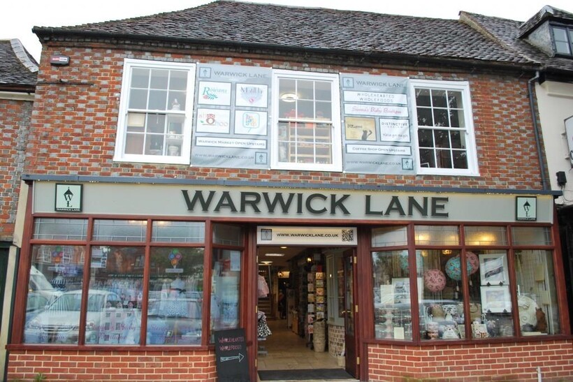 Warwick Lane Shopping Centre, The... Property to rent - £617 pcm (£142 pw)