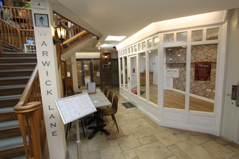 Warwick Lane Shopping Centre, The... Property to rent - £617 pcm (£142 pw)