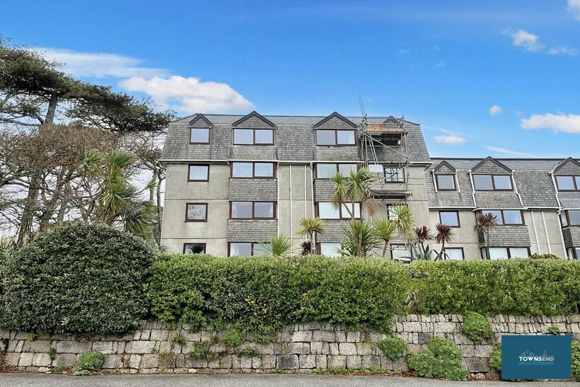 Emslie Road, Falmouth 2 bed flat to rent - £1,499 pcm (£346 pw)