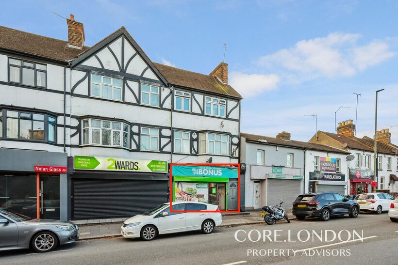 Burnt Oak Broadway, Edgware, HA8 Property to rent - £1,833 pcm (£423 pw)
