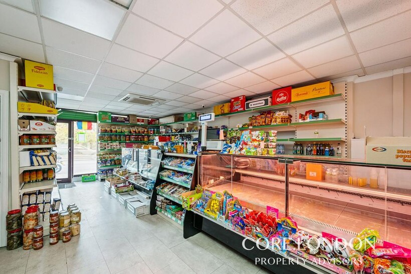 Burnt Oak Broadway, Edgware, HA8 Property to rent - £1,833 pcm (£423 pw)