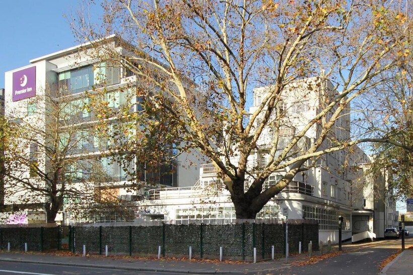 Uxbridge Road, W5 1 bed flat to rent - £1,850 pcm (£427 pw)