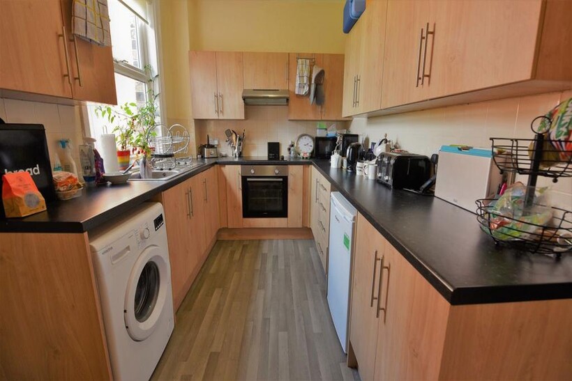 48 Hindle Place 2 bed house to rent - £823 pcm (£190 pw)
