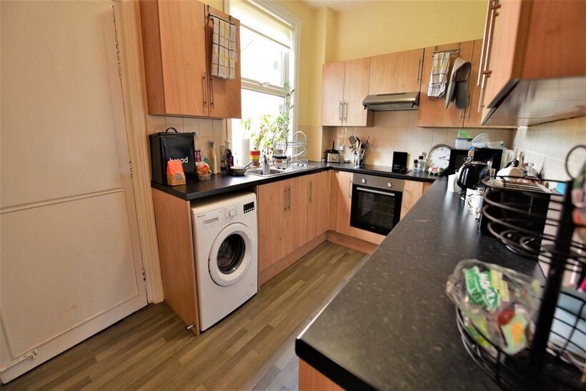 48 Hindle Place 2 bed house to rent - £823 pcm (£190 pw)