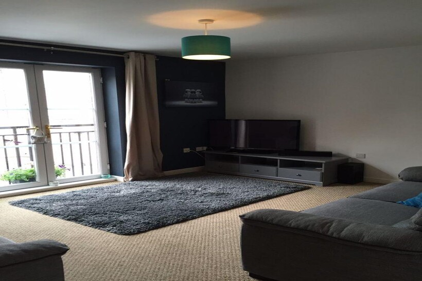 Broom Mills Road, Farsley 2 bed house to rent - £849 pcm (£196 pw)