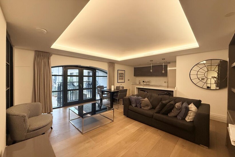 Kensington Gardens Square, London W2 1 bed apartment to rent - £3,075 pcm (£710 pw)