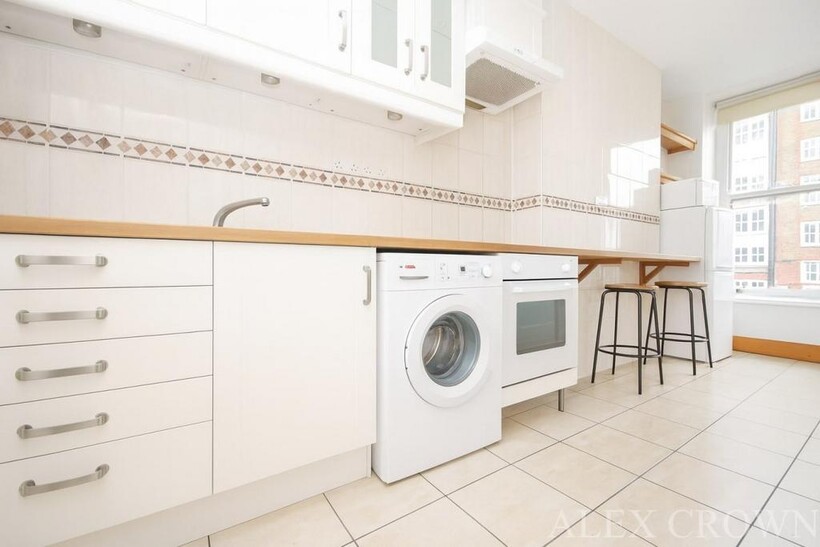 Stoke Newington Church Street, Stoke... 3 bed flat to rent - £2,395 pcm (£553 pw)