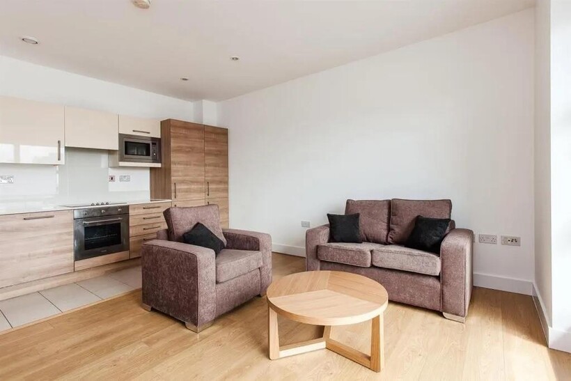 3 Cornell Square, London SW8 2 bed apartment to rent - £2,600 pcm (£600 pw)