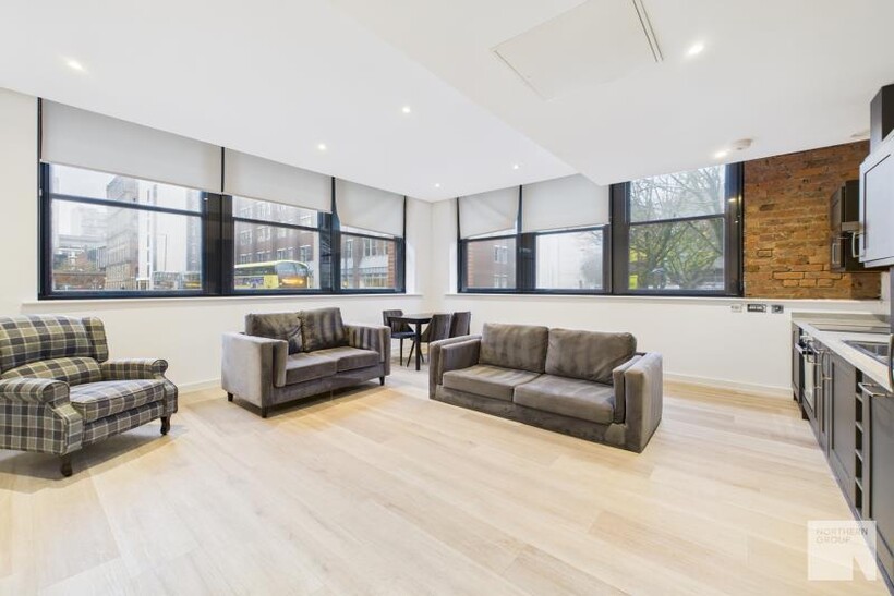 Flat 1 :: Gramercy House 2 bed apartment to rent - £1,500 pcm (£346 pw)