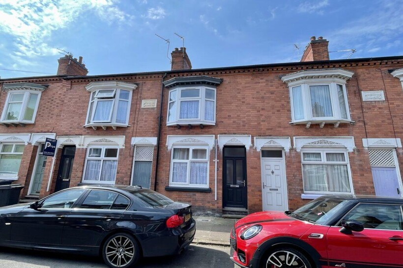 Wolverton Road, Leicester LE3 2 bed terraced house to rent - £1,213 pcm (£280 pw)