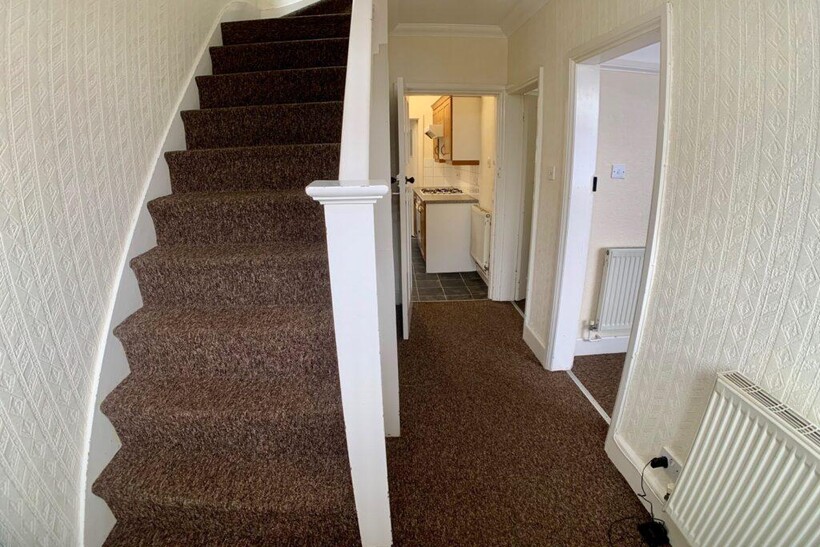 Craighill Road, Leicester LE2 3 bed semi-detached house to rent - £1,235 pcm (£285 pw)