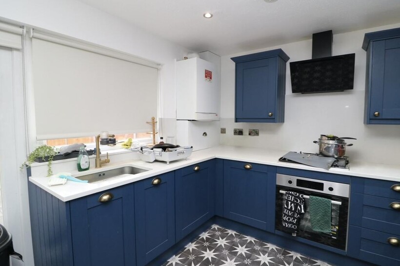 Colman Road, London E16 4 bed townhouse to rent - £2,675 pcm (£617 pw)