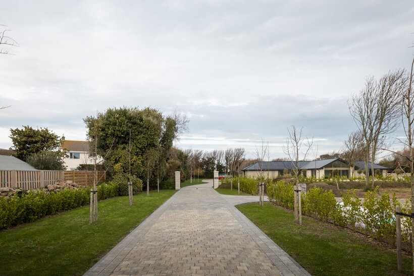 Route De La Mare, Castel, Guernsey 4 bed detached house to rent - £20,000 pcm (£4,615 pw)