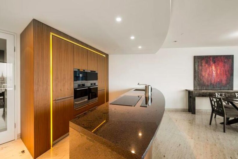 The Tower, Vauxhall SW8 3 bed apartment to rent - £6,875 pcm (£1,587 pw)