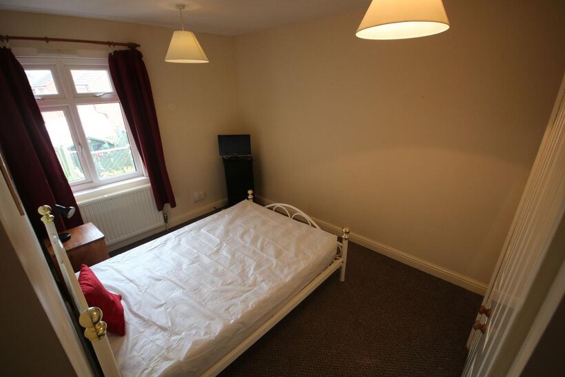 24 Bishop Street, Melton Mowbray, LE13 1 bed in a house share to rent - £440 pcm (£102 pw)