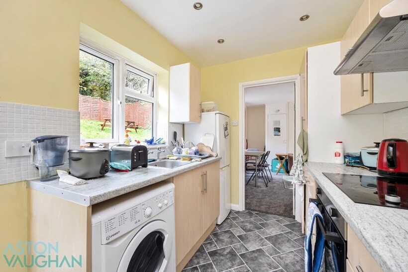 Manton Road, Brighton BN2 4 bed semi-detached house to rent - £2,687 pcm (£620 pw)