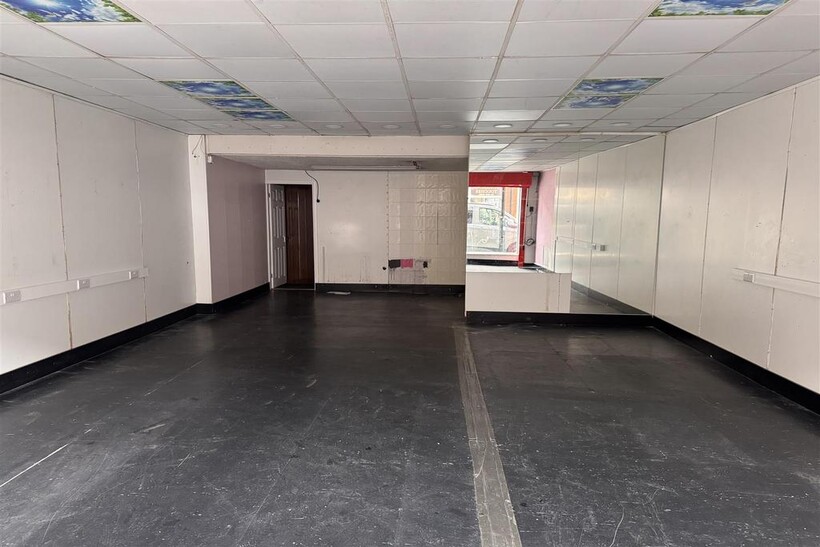 The Strand, Longton Retail property (high street) to rent - £917 pcm (£212 pw)