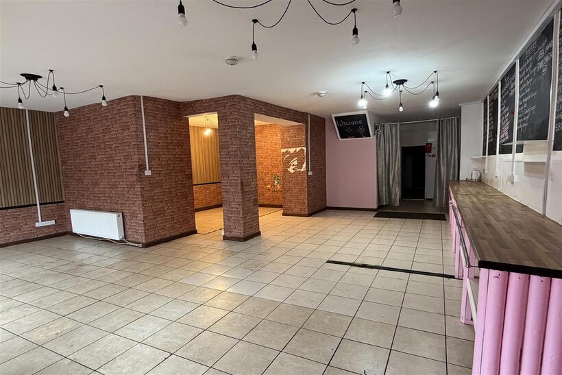 Hightown, Crewe Retail property (high street) to rent - £958 pcm (£221 pw)