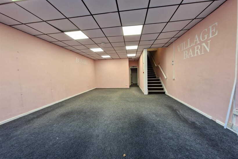 High Street, Cheadle Retail property (high street) to rent - £542 pcm (£125 pw)