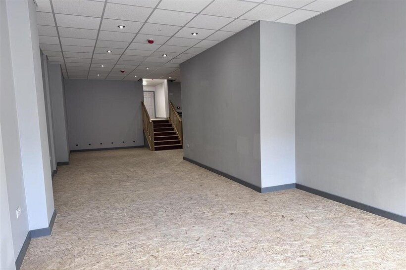 High Street, Stoke-On-Trent Retail property (high street) to rent - £833 pcm (£192 pw)