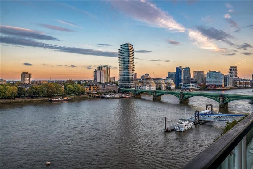 Thames Quay, London SW10 5 bed flat to rent - £24,999 pcm (£5,769 pw)