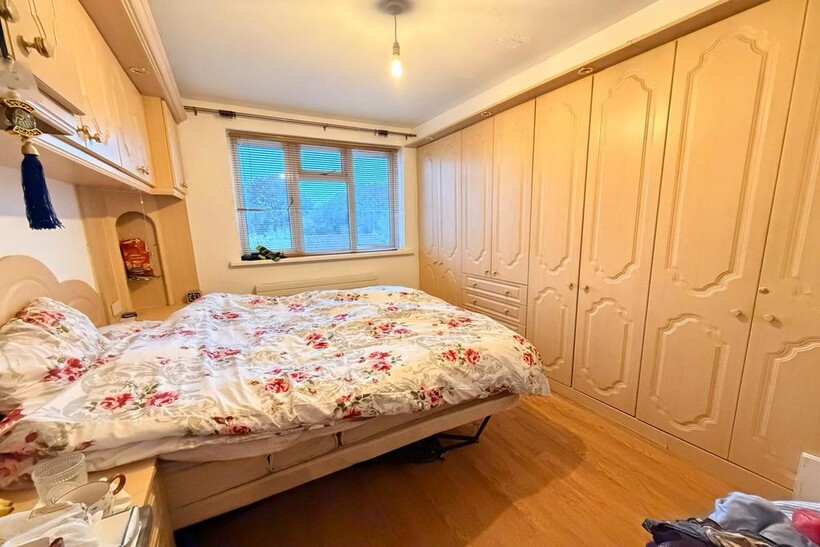 Elm Drive, Harrow HA2 House share to rent - £700 pcm (£162 pw)