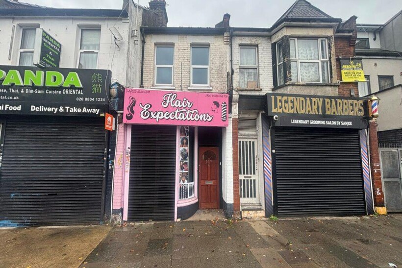 Hertford Road, Enfield, EN3 5UA 2 bed flat to rent - £1,400 pcm (£323 pw)