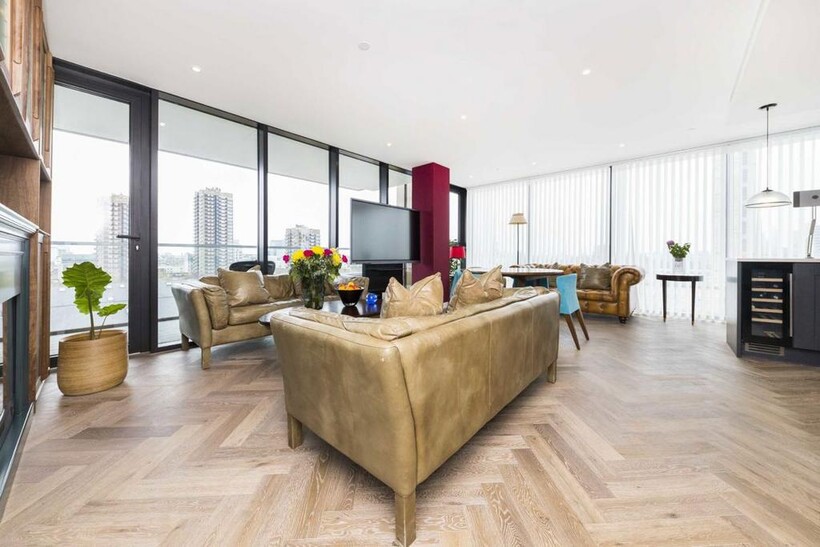 Merino Gardens, London E1W 2 bed flat to rent - £5,599 pcm (£1,292 pw)