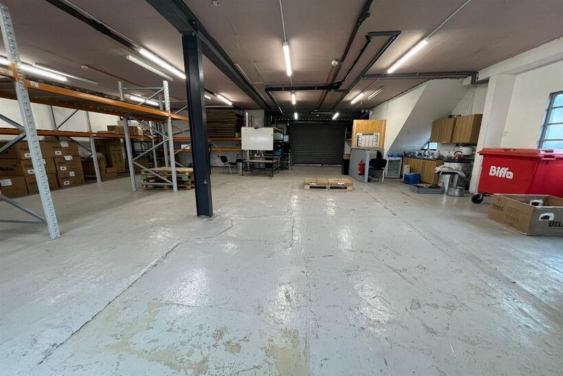 Station Road, Huddersfield HD8 Property to rent - £1,417 pcm (£327 pw)