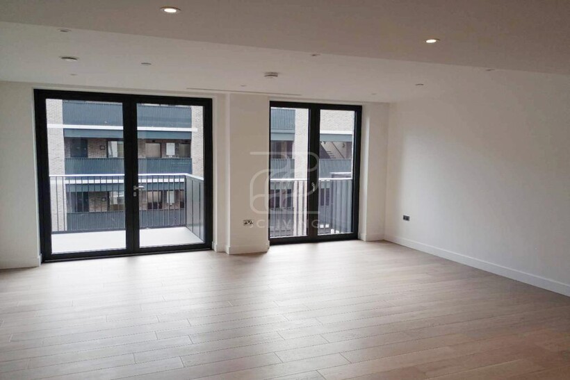 2 bed flat to rent Penny House, London WC1 X