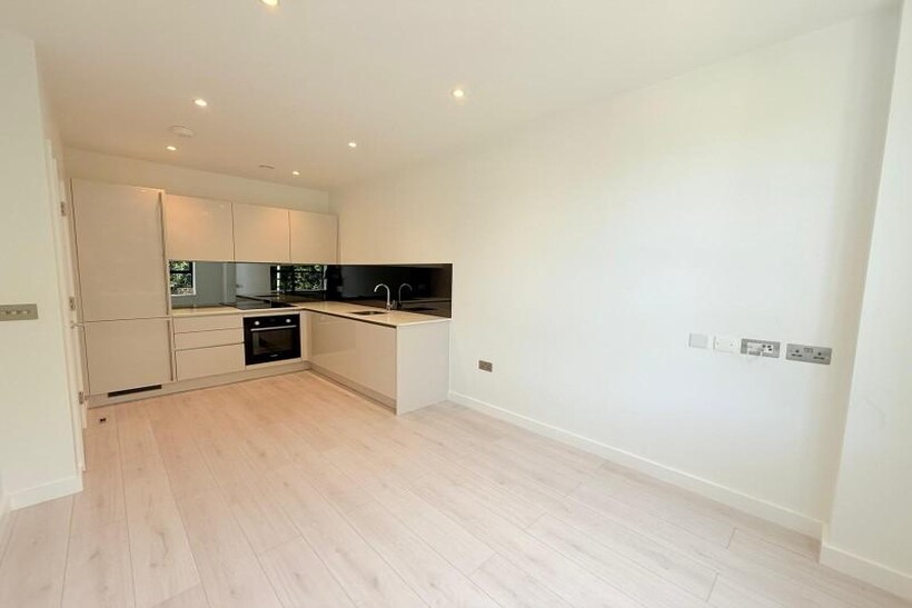 Compass House, Camberley GU15 1 bed apartment to rent - £1,075 pcm (£248 pw)