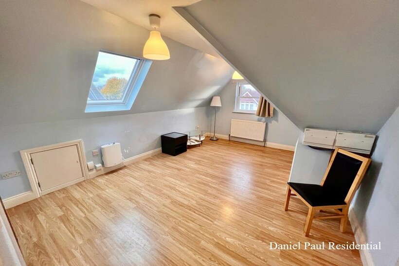 Hamilton Road 1 bed flat to rent - £1,499 pcm (£346 pw)