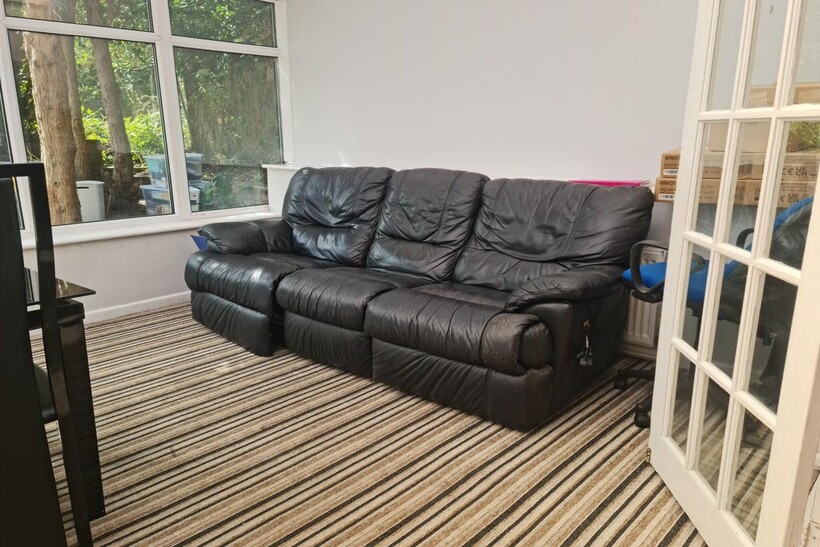 8 Bed Student House in Winton 8 bed detached house to rent - £4,600 pcm (£1,062 pw)