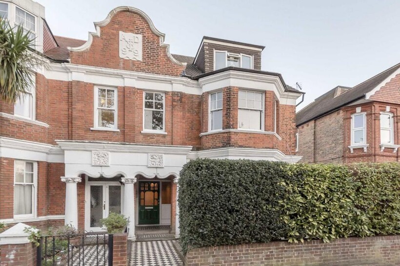 Wolverton Gardens, London W5 3 bed flat to rent - £2,990 pcm (£690 pw)