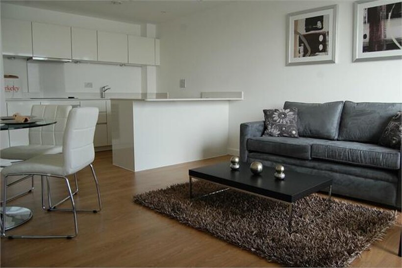 Kara Court, 15 Seven Sea Gardens... 1 bed apartment to rent - £1,725 pcm (£398 pw)