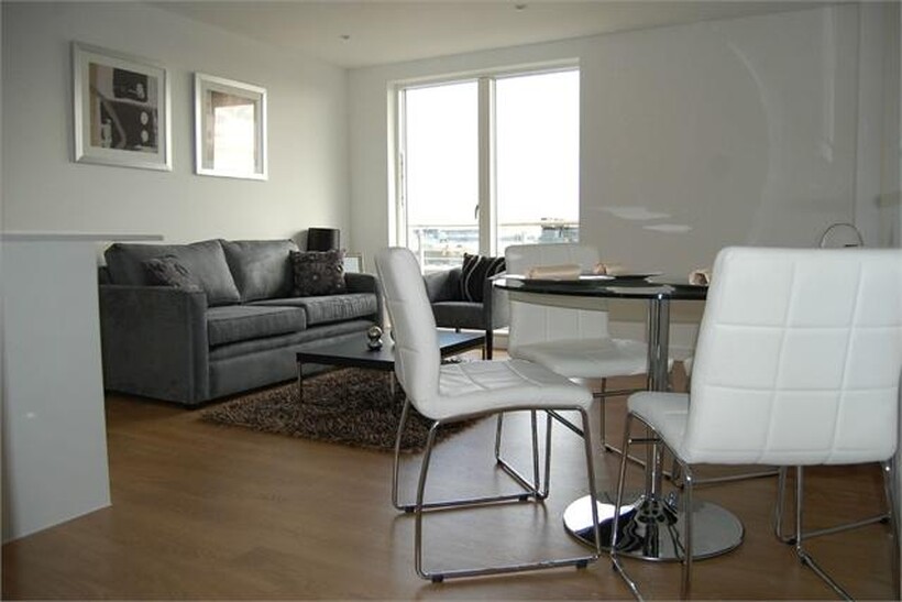 Kara Court, 15 Seven Sea Gardens... 1 bed apartment to rent - £1,725 pcm (£398 pw)