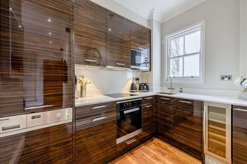 Kensington Gardens Square, Bayswater, W2 1 bed flat to rent - £3,402 pcm (£785 pw)