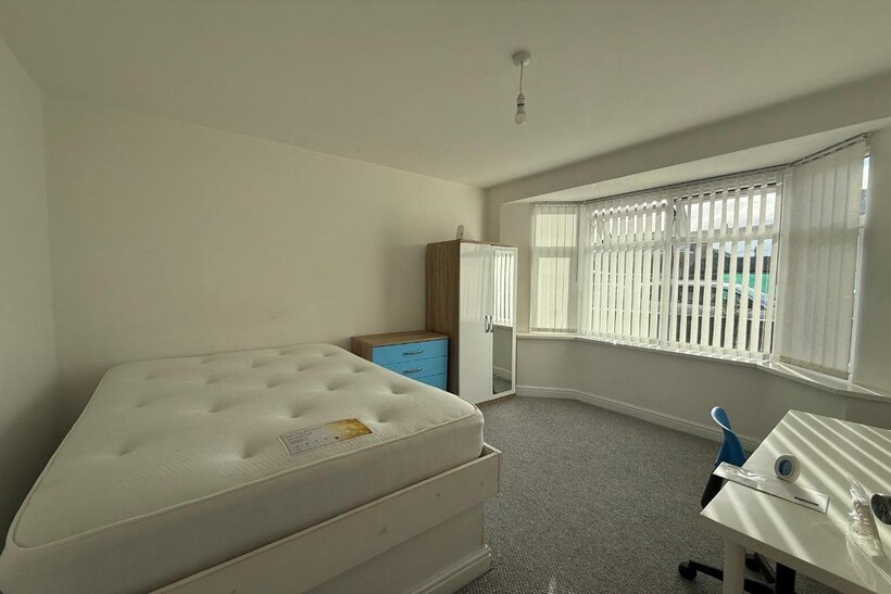 Cauldon Road, Stoke-On-Trent ST4 4 bed terraced house to rent - £398 pcm (£92 pw)