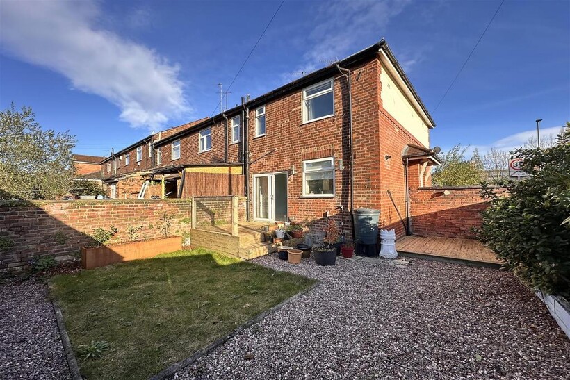 Langworthy Road, Salford 2 bed terraced house to rent - £1,200 pcm (£277 pw)