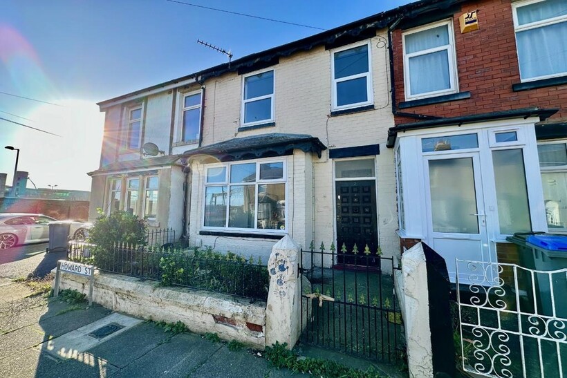 Howard Street, Blackpool, FY1 3 bed terraced house to rent - £800 pcm (£185 pw)