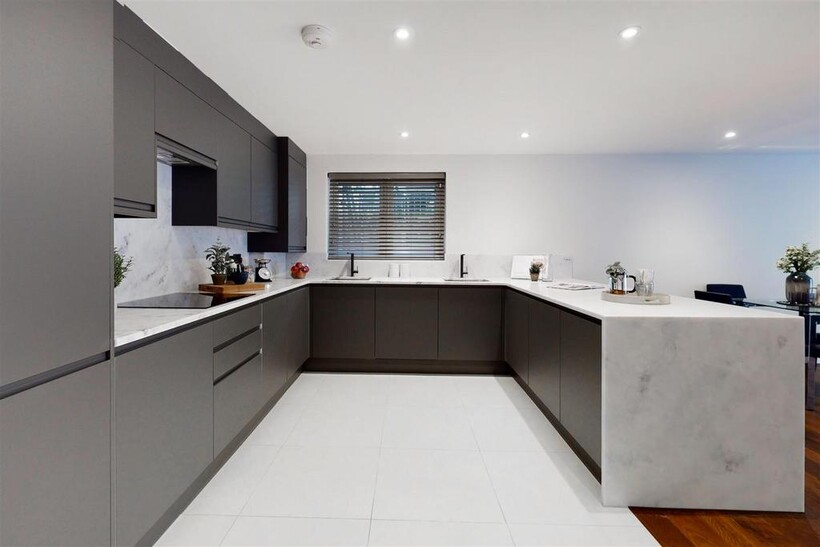 BEECHCROFT AVENUE, GOLDERS GREEN, NW11 2 bed apartment to rent - £2,999 pcm (£692 pw)