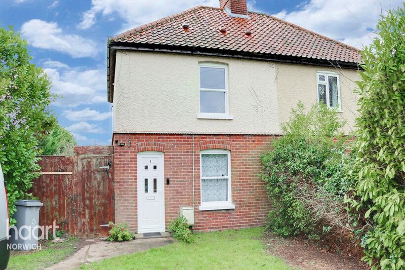 School Road, Lingwood 3 bed semi-detached house to rent - £1,250 pcm (£288 pw)