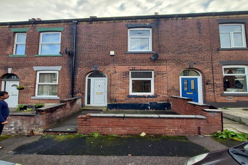 Garston St, Bury BL9 2 bed terraced house to rent - £824 pcm (£190 pw)