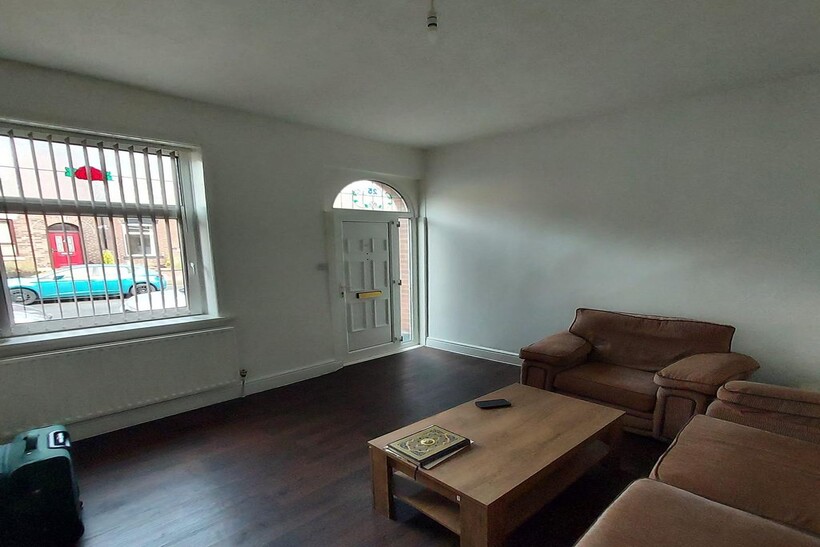 Garston St, Bury BL9 2 bed terraced house to rent - £824 pcm (£190 pw)