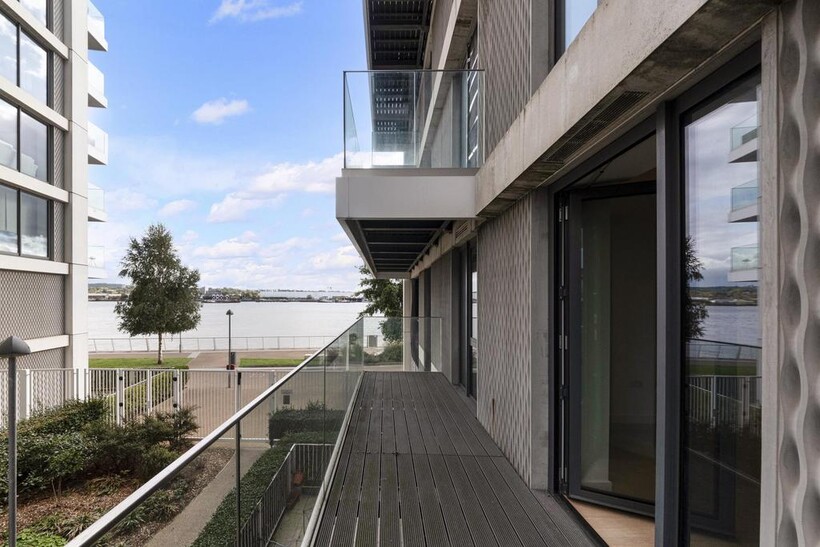 Fairwater House, Royal Wharf, London... 1 bed apartment to rent - £1,998 pcm (£461 pw)