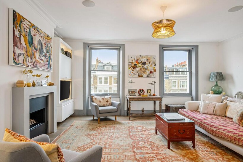 Blenheim Crescent, Notting Hill... 2 bed flat to rent - £8,992 pcm (£2,075 pw)