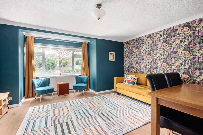 Camberley 2 bed flat to rent - £1,650 pcm (£381 pw)