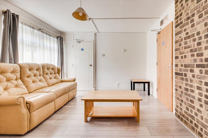 Somner Close, Canterbury. 5 bed house to rent - £2,136 pcm (£493 pw)