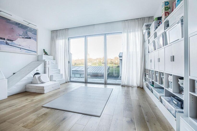 Pangbourne Avenue, London W10 5 bed detached house to rent - £9,317 pcm (£2,150 pw)